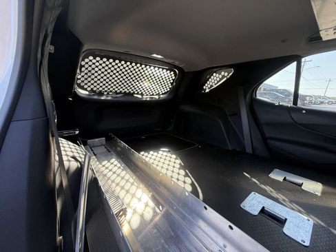 Used 2024 Chevrolet Equinox LT FWD image 11