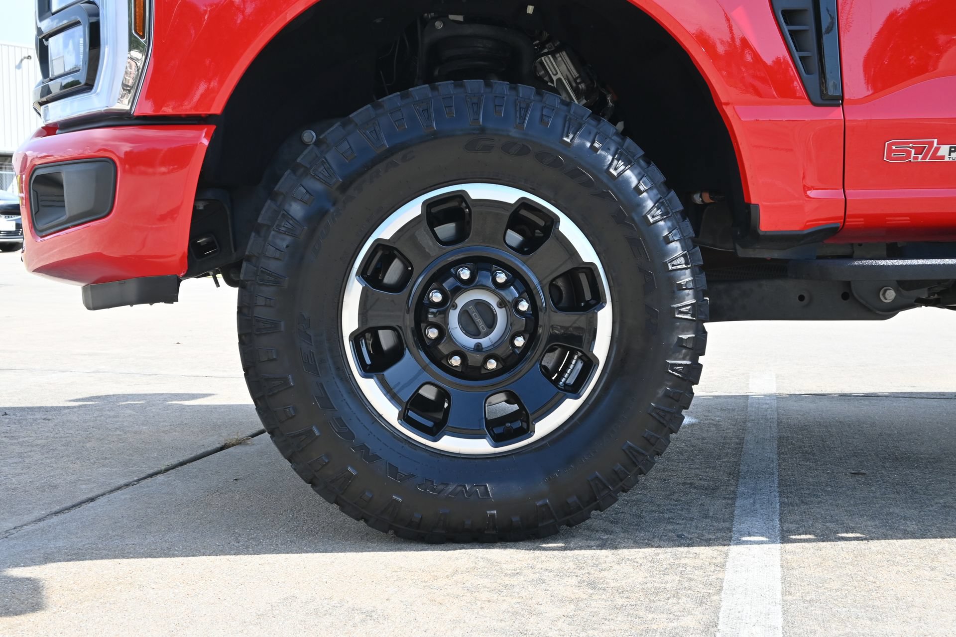 Used 2025 Ford F350 Lariat w/ Tremor Off-Road Package AWD/4WD image 29