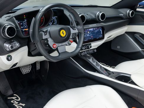Certified 2020 Ferrari Portofino RWD image 72