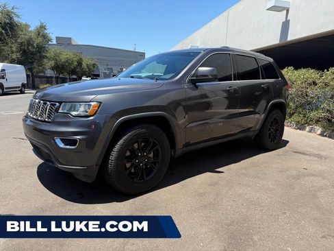 Used 2017 Jeep Grand Cherokee Laredo w/ Quick Order Package 23E AWD/4WD image 1