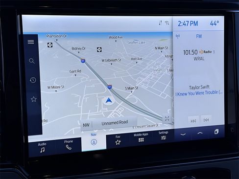 Used 2022 Ford F250 Lariat w/ Tremor Off-Road Package image 14