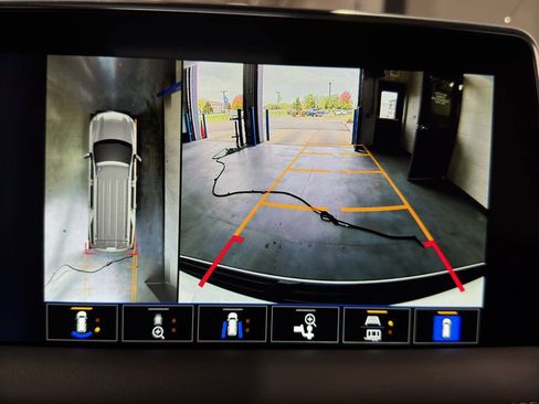 Certified 2023 Chevrolet Tahoe High Country image 31