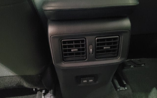 Used 2025 Toyota RAV4 XLE AWD/4WD image 28