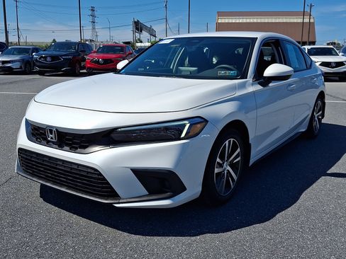 Certified 2024 Honda Civic LX image 3