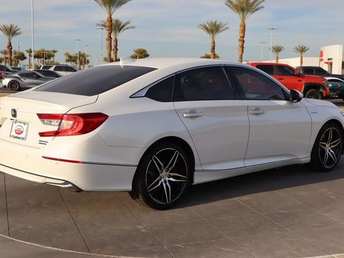 Used 2021 Honda Accord Touring image 5