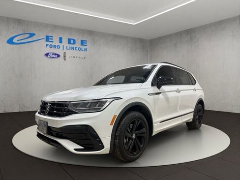 Used 2023 Volkswagen Tiguan SE R-Line AWD/4WD image 5