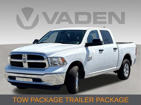 Used 2023 RAM 1500 Classic SLT w/ Trailer & Traction Group AWD/4WD image 3