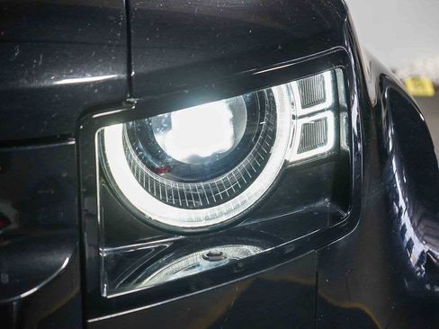Used 2020 Land Rover Defender 110 HSE image 8
