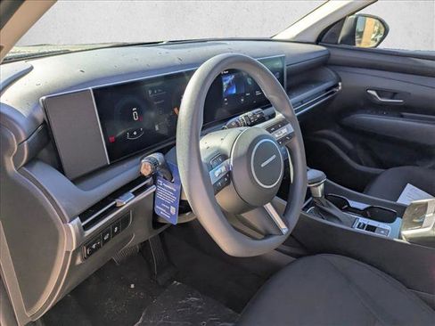 New 2026 Hyundai Tucson SEL image 3