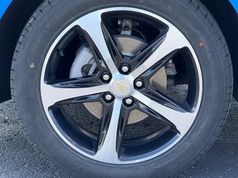 Used 2024 Chevrolet Equinox LT AWD/4WD image 7