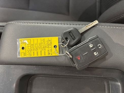 Used 2018 GMC Sierra 1500 SLE w/ SLE Value Package image 32