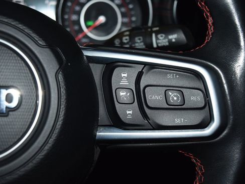 Used 2020 Jeep Wrangler Unlimited Rubicon w/ Quick Order Package 28Y Recon image 9