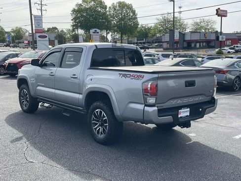 Used 2020 Toyota Tacoma TRD Sport image 4