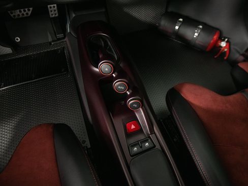 Certified 2020 Ferrari 488 Pista Coupe RWD image 33
