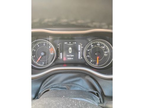 Used 2016 Jeep Cherokee Latitude w/ Safety/Convenience Group image 5