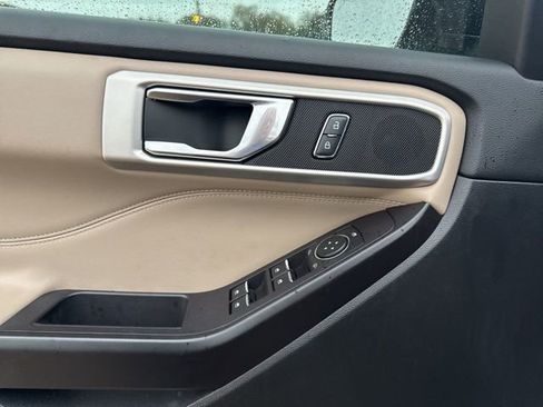 Used 2020 Ford Explorer XLT w/ Equipment Group 202A image 37