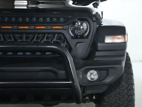 Used 2018 Jeep Wrangler Unlimited Sport S AWD/4WD image 7