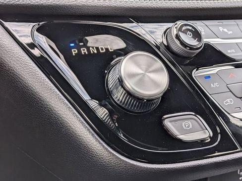 New 2027 Chrysler Pacifica Select FWD image 26
