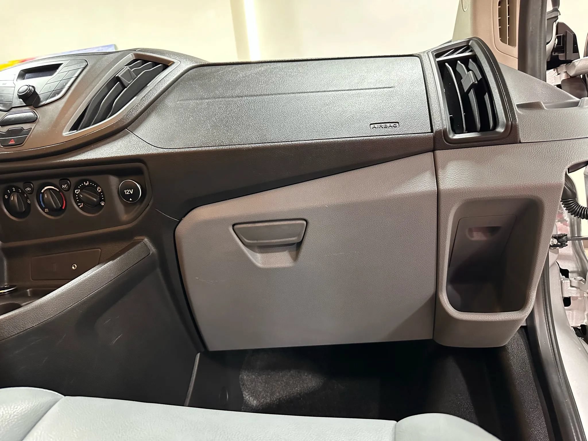 Used 2015 Ford Transit 350 148 Medium Roof RWD image 50