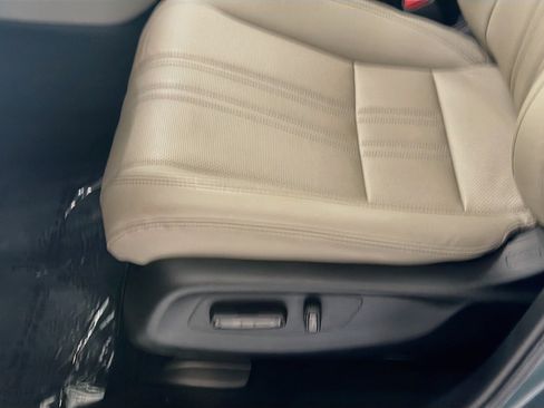 Certified 2024 Honda HR-V EX-L image 17