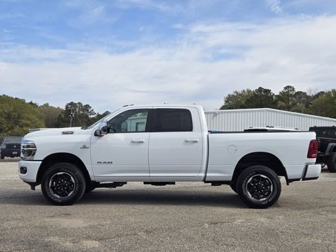 Used 2026 RAM 2500 Laramie AWD/4WD image 24