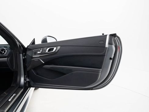 Used 2017 Mercedes-Benz SL 63 AMG image 43