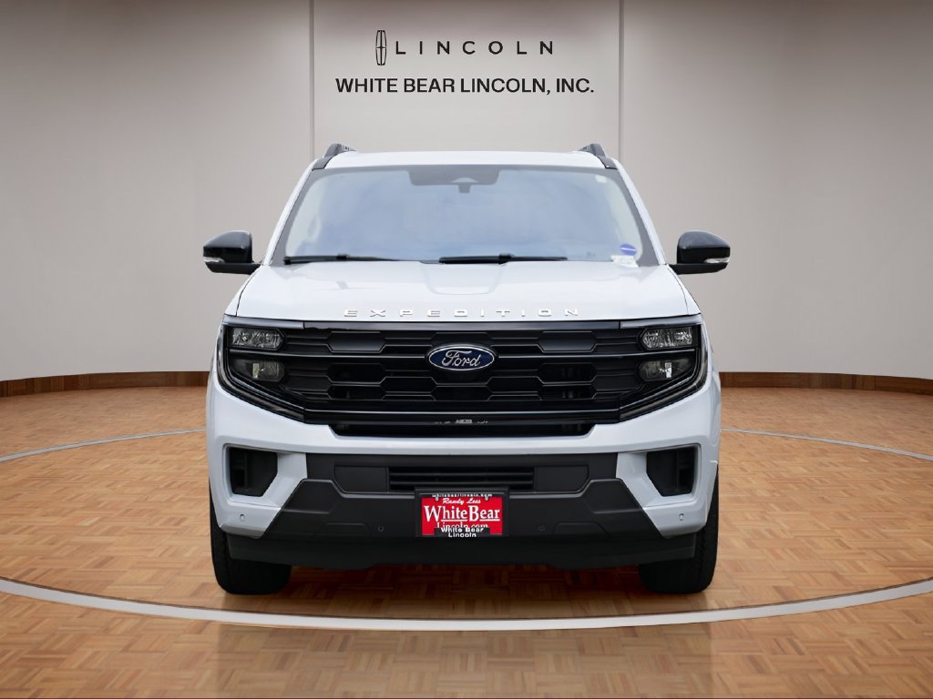 Used 2025 Ford Expedition Active AWD/4WD image 2