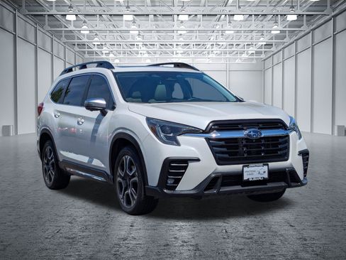 Used 2023 Subaru Ascent Limited w/ Technology Package AWD/4WD image 7