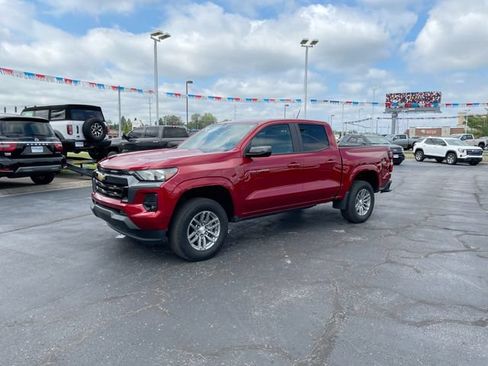 Used 2024 Chevrolet Colorado LT w/ LT Convenience Package RWD image 2