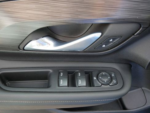 Used 2024 GMC Terrain SLE w/ Driver Convenience Package AWD/4WD image 16