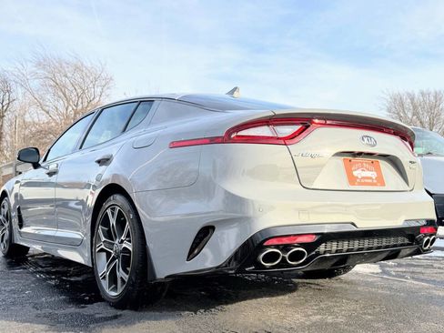 Used 2018 Kia Stinger GT2 image 11