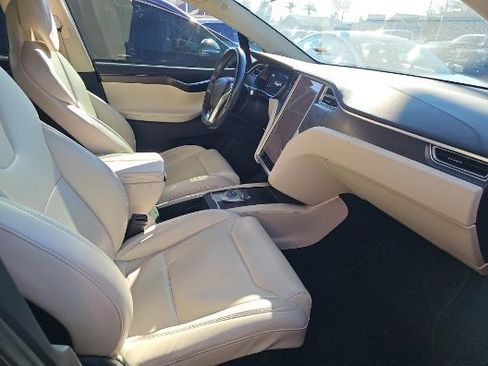 Used 2017 Tesla Model X 75D image 8