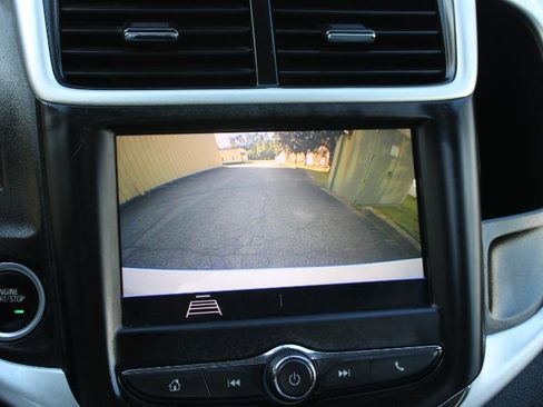 Used 2020 Chevrolet Sonic LT image 27