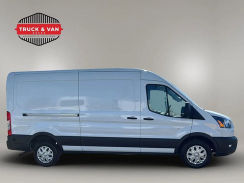 Used 2020 Ford Transit 250 Medium Roof RWD image 4
