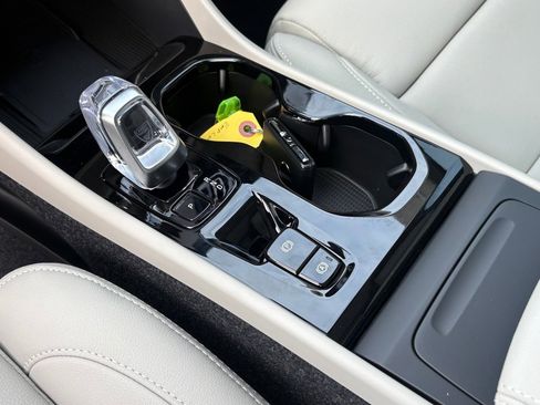 New 2026 Volvo XC40 B5 Ultra w/ Protection Package Premier image 12