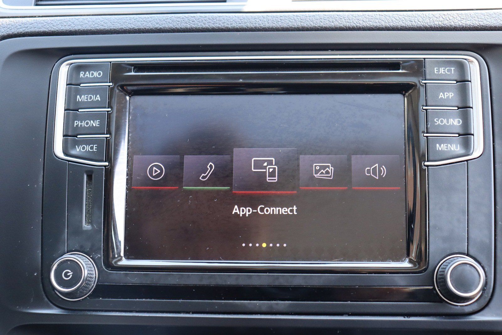 Used 2018 Volkswagen Jetta SE FWD image 29