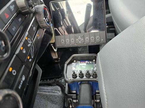 New 2026 Ford F550 4x4 Crew Cab image 25