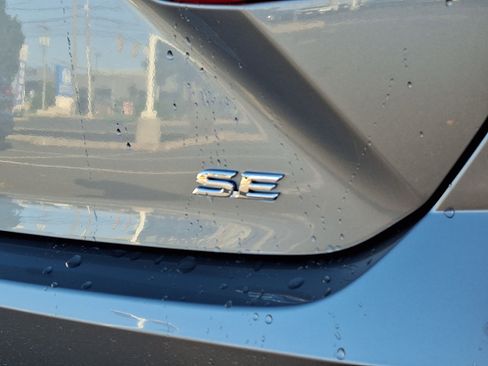 Used 2025 Toyota Camry SE FWD image 31