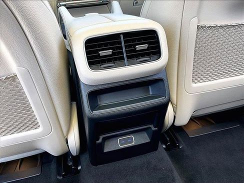 Certified 2024 Mercedes-Benz GLE 450e 4MATIC image 25
