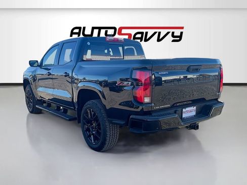 Used 2024 Chevrolet Colorado Z71 w/ LPO, Dark Essentials Package image 5