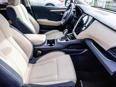 Used 2020 Subaru Outback Premium image 16