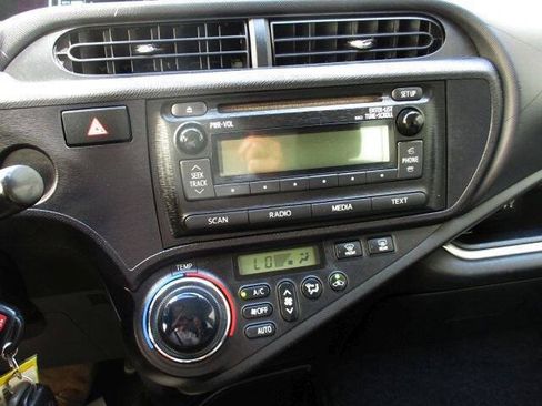 Used 2014 Toyota Prius C Two w/ Preferred Accessory Package FWD image 18