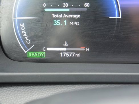 Used 2023 Toyota Crown Limited w/ Advanced Technology Package image 15