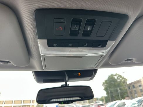 Used 2023 Mitsubishi Outlander SE image 30