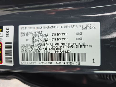 Used 2025 Toyota Tacoma Limited AWD/4WD image 35