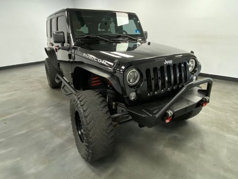 Used 2016 Jeep Wrangler Unlimited Rubicon w/ Connectivity Group AWD/4WD image 8