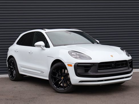 New 2026 Porsche Macan GTS AWD/4WD image 7