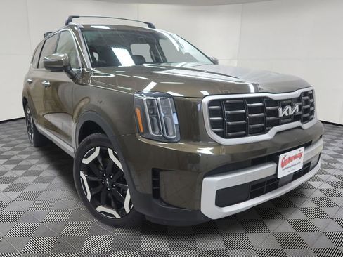 Used 2025 Kia Telluride S AWD/4WD image 3