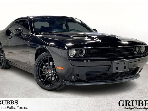 Used 2023 Dodge Challenger SXT w/ Blacktop Package image 1