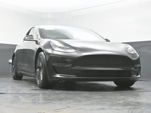Used 2018 Tesla Model 3 Long Range image 52